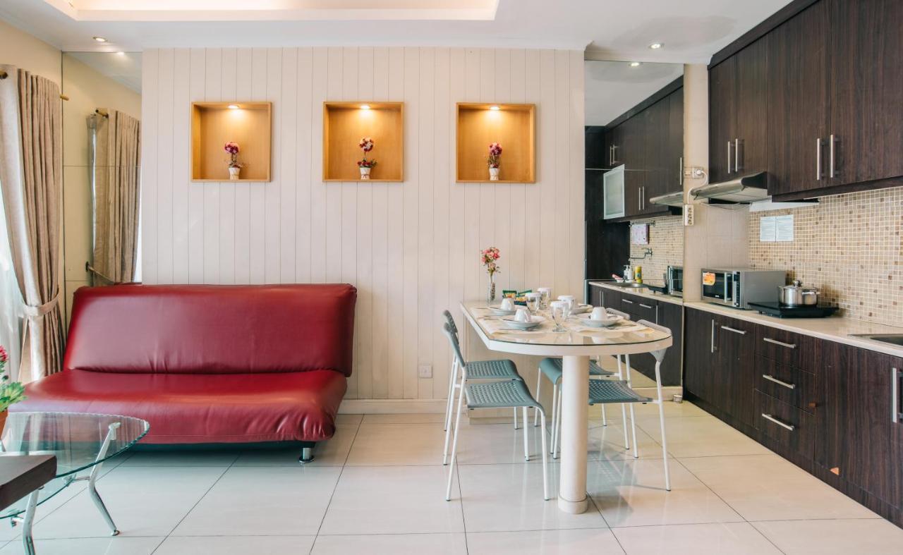 Ravarine Suite Apartment Jakarta Exterior photo