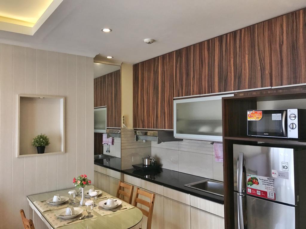 Ravarine Suite Apartment Jakarta Exterior photo